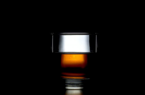 Jakie whisky dla początkujących? Które whisky kupić? Whisky single malt czy blended?